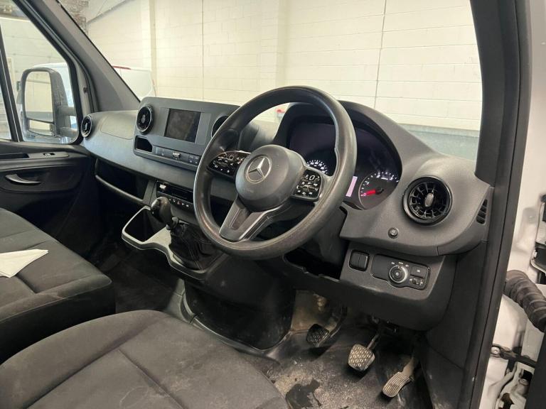 2022 Mercedes-Benz Sprinter 3.5t Progressive Chassis Cab CHASSIS CAB DIESEL Manual