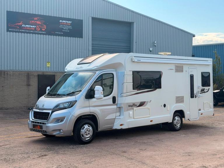 2016 Peugeot Boxer ELDDIS MAJESTIC 275 2 BERTH WITH LARGE REAR BATHROOM