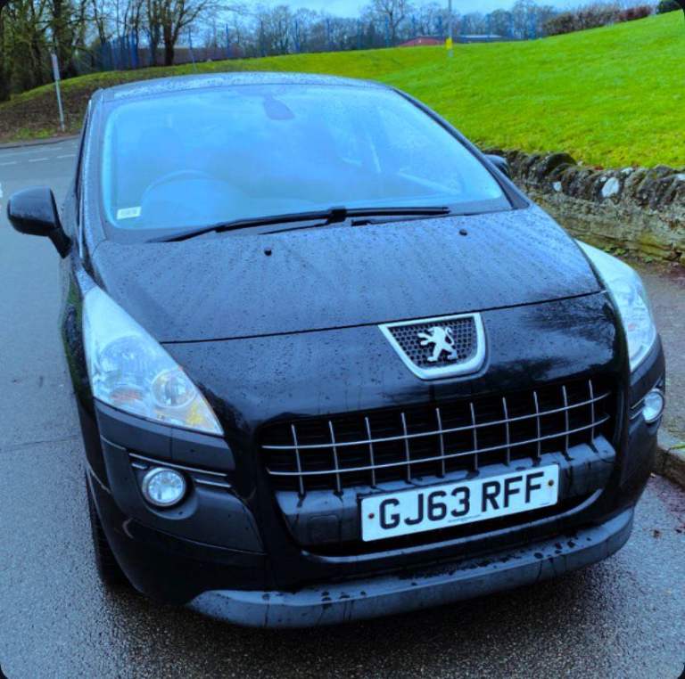 Peugeot 3008 AUTOMATIC £20 tax year  2013  1560 (cc), 5 doors