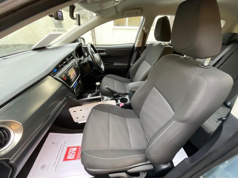 2013 Toyota Auris 1.6 V-Matic Icon 5dr HATCHBACK Petrol Manual