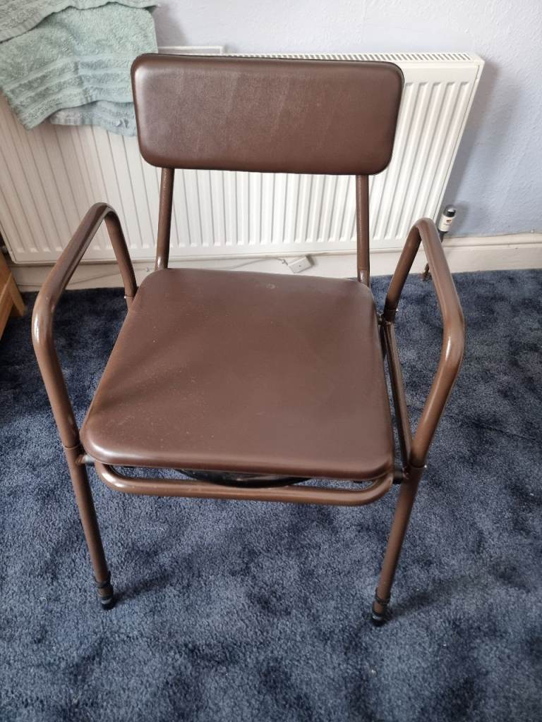 Commode 