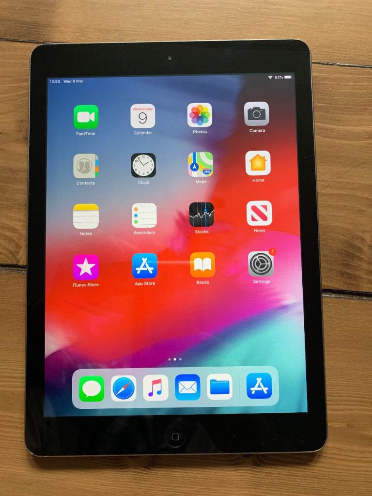 Apple Ipad Air 3 64GB Black Ios18 10.5 inch Wifi Very Good Condition - Delivery Available