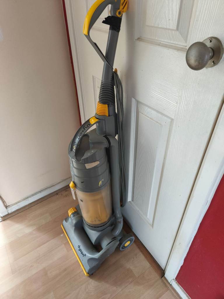 Dyson DC 04 