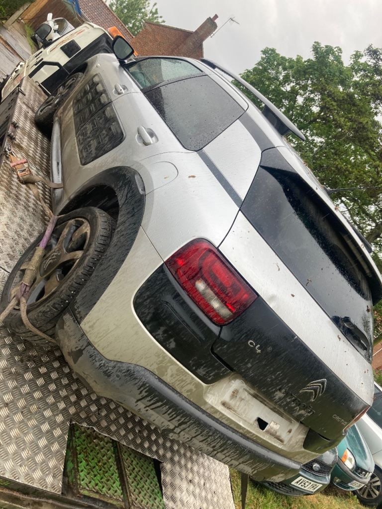 Citroen C4 Cactus flair Edtn 1.6 hdi diesel silver 2016 (breaking for parts)