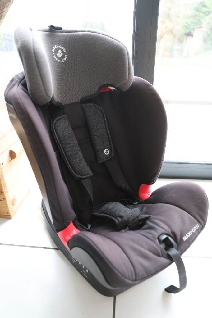 Maxi-Cosi Titan Toddler/Child Convertible Group 1-2-3 Reclining Isofix Car Seat