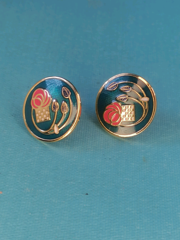 Vintage enemal beutifall women's earings. 