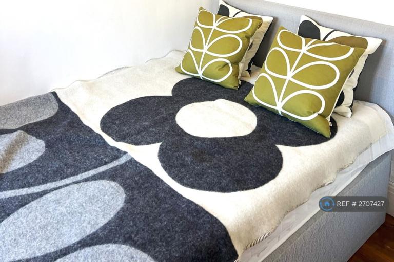 5 bedroom house in Bevendean Crescent, Brighton, BN2 (5 bed) (#2707427)