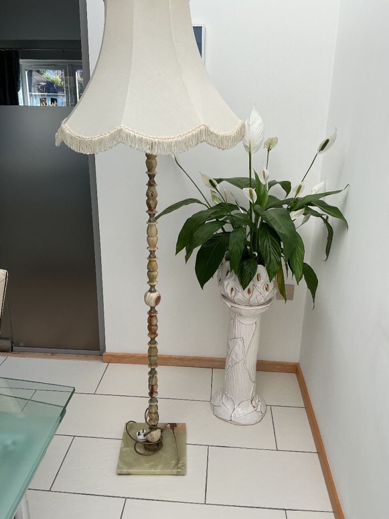 Home  - Standard Lamp  onyx 