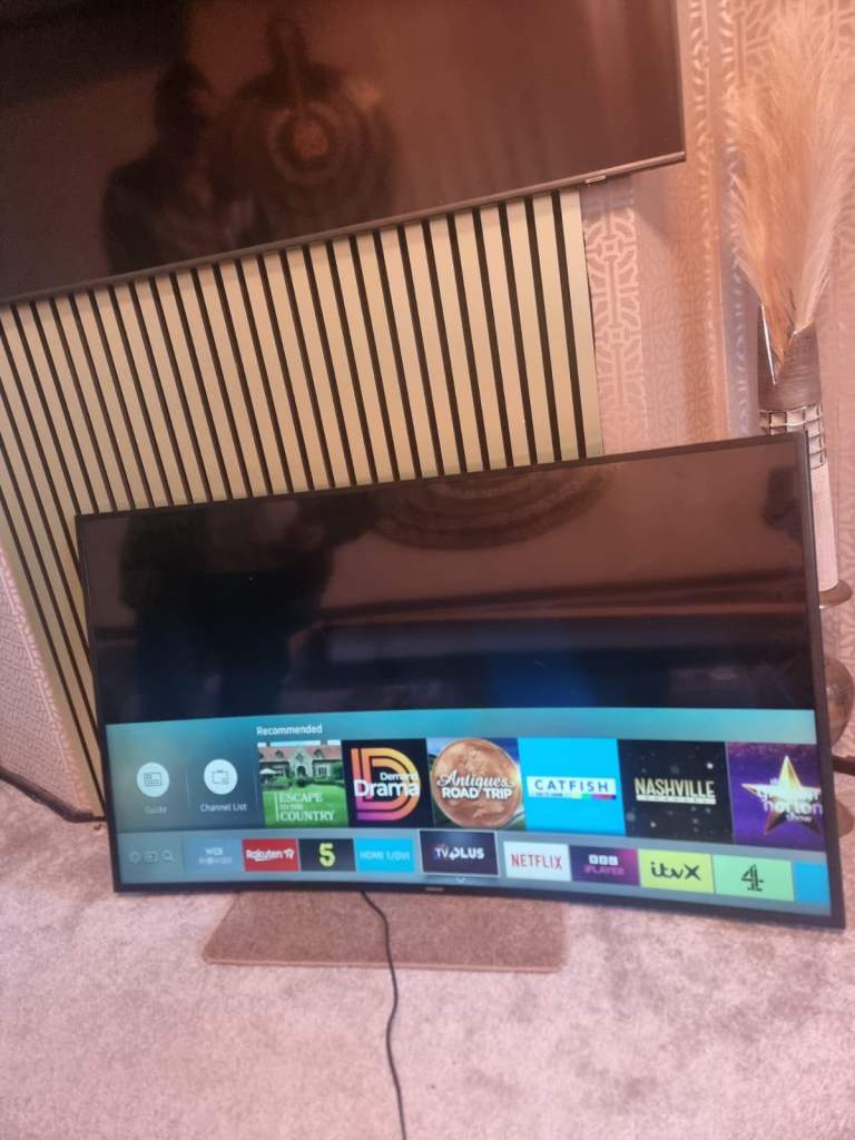 SAMSUNG 55 INCH 4K CURVE SMART TV 