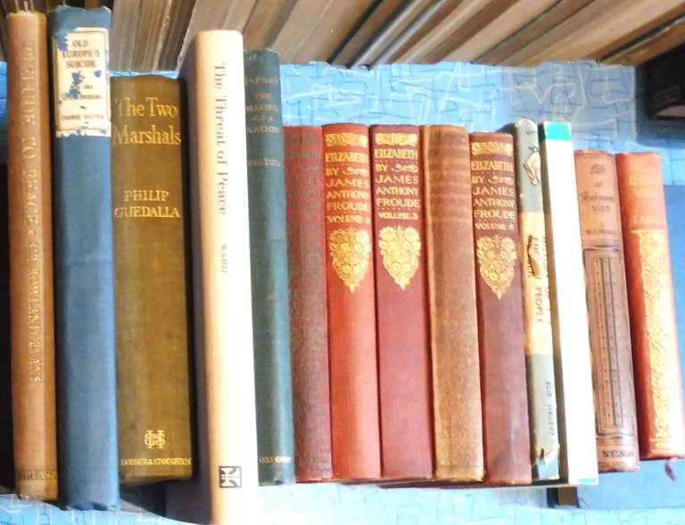 14 BOOKS HISTORY / POLITICAL