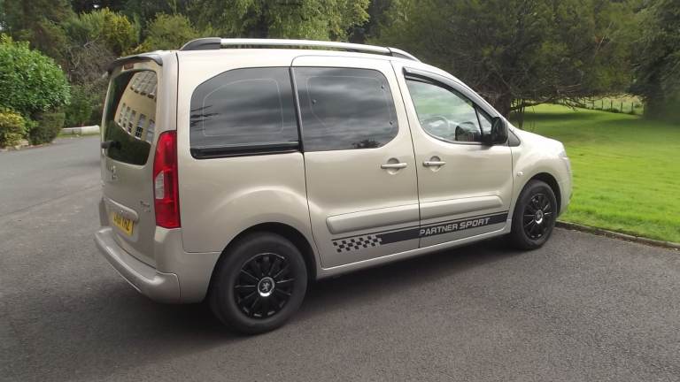 Peugeot, PARTNER TEPEE, MPV, 2011, Semi-Auto, 1560 (cc), 5 doors