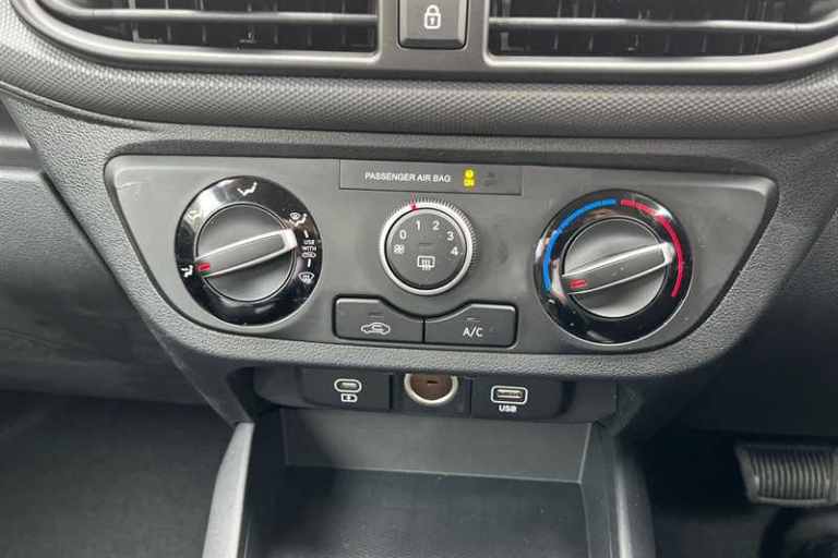 2025 Hyundai i10 1.0 [63] Advance 5dr Auto [Nav] HATCHBACK PETROL Automatic