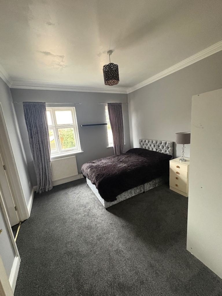 Spacious Double Room with Private Bathroom – All Bills Included – £600 PCM