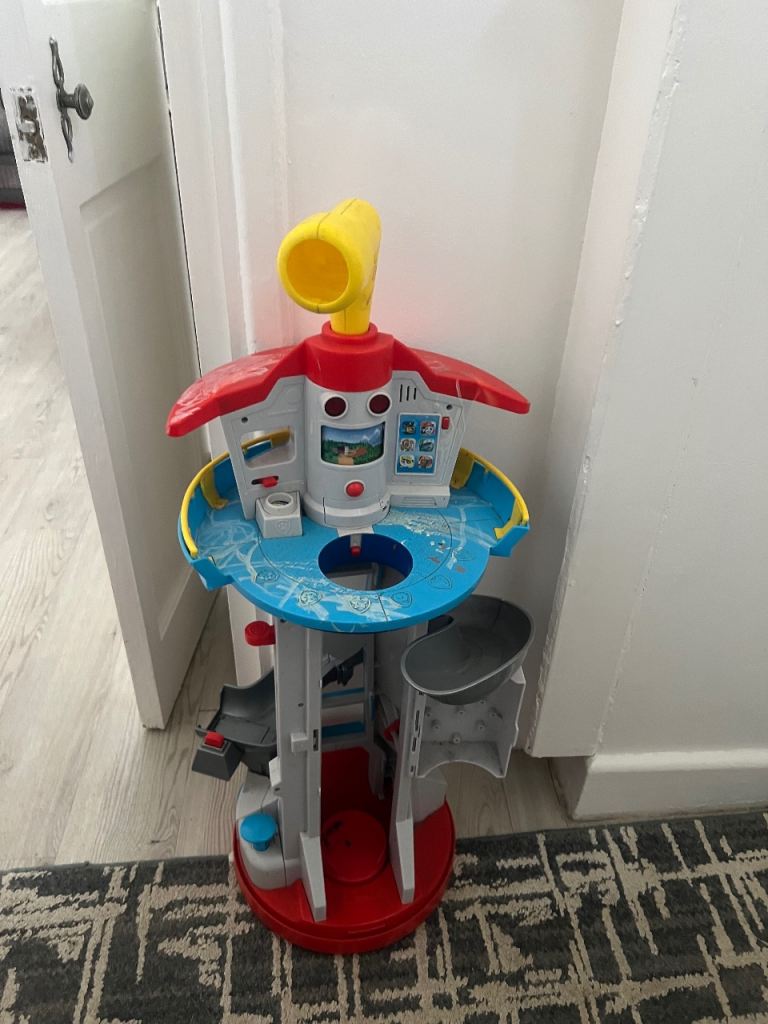 Paw patrol tower toy large talks and lights up