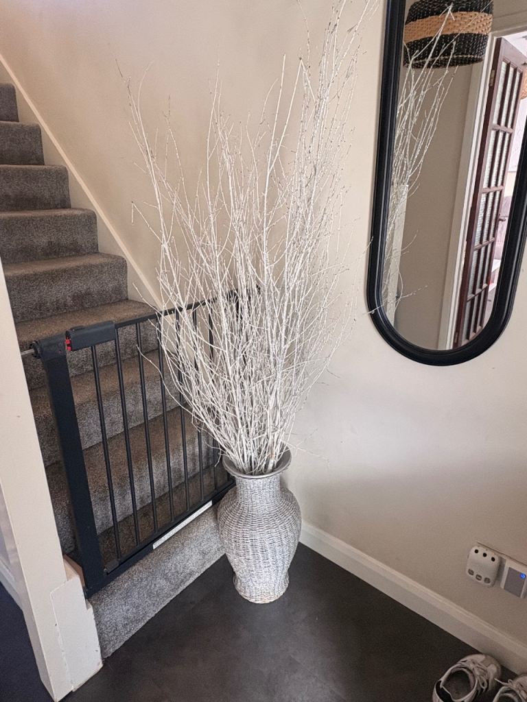 Large vase and arrangement 