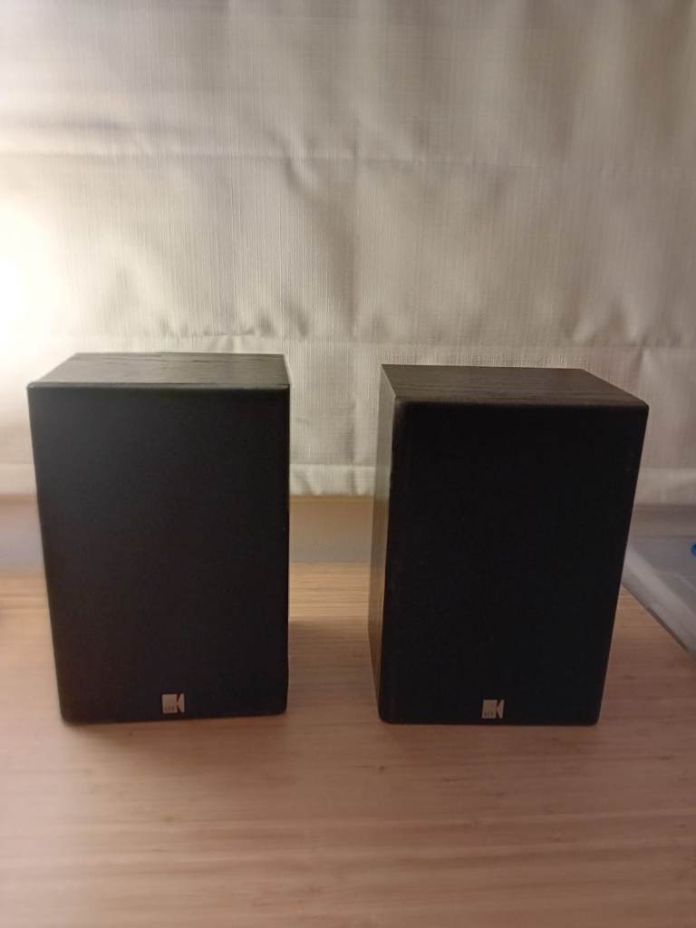 KEF C15 Black Bookshelf Stereo Speakers with wires EXCELLENT CONDITION