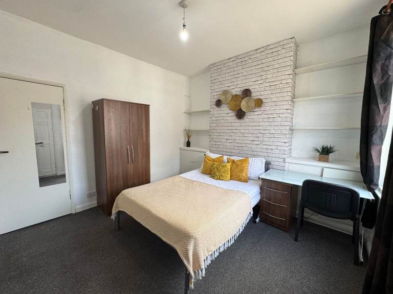 🏡Beautiful Rooms + Garden • Bills Incl • LE2