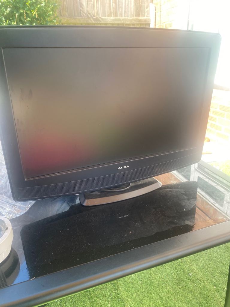 Alba 22 inch TV with Built-in DVD Player – Black