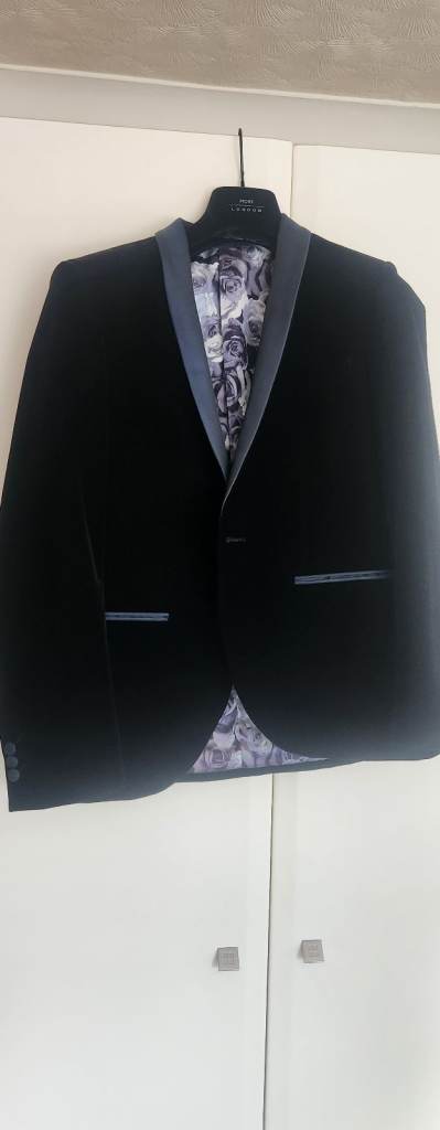 Lovely Blue Velvet Jacket – Men's Size 38, Almost New