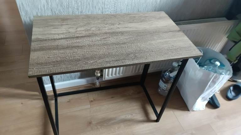 Compact folding computer desk