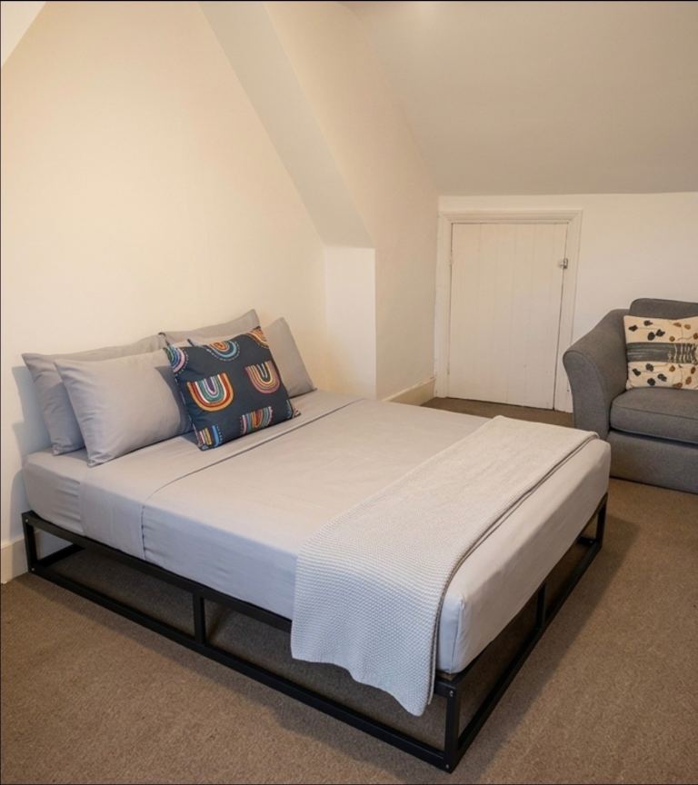 Double room in shared flat