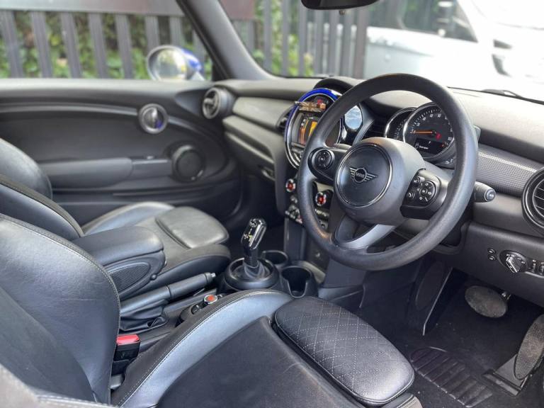 2018 MINI Convertible 1.5 Cooper Classic Convertible 2dr Petrol Steptronic Euro 6 (s/s) (136 ps) ...