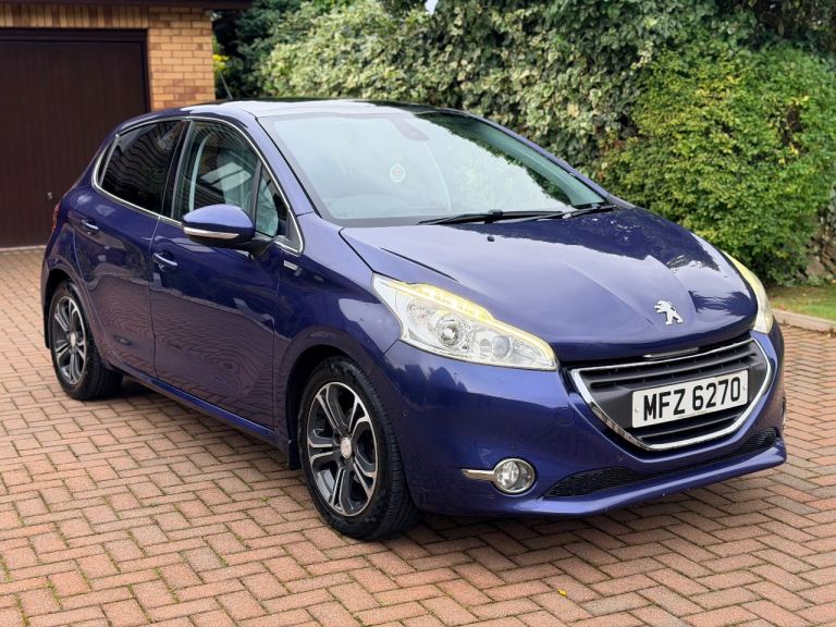 Peugeot, 208, Hatchback, 2013, Manual, 1199 (cc), 5 doors