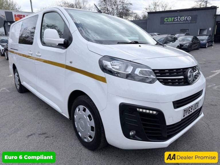 2019 Vauxhall Vivaro White 2.0 Turbo D 3100 Sportive crew van, ULEZ compliant, Euro 6, 6 Seats,  ...