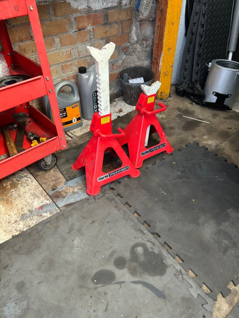 LARGE CAR JACKS