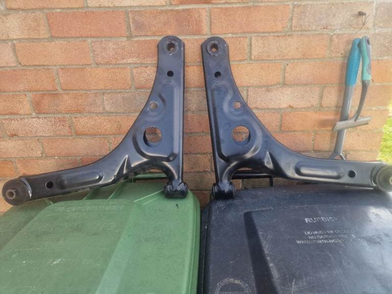 Transit Mk7 bottom arms.