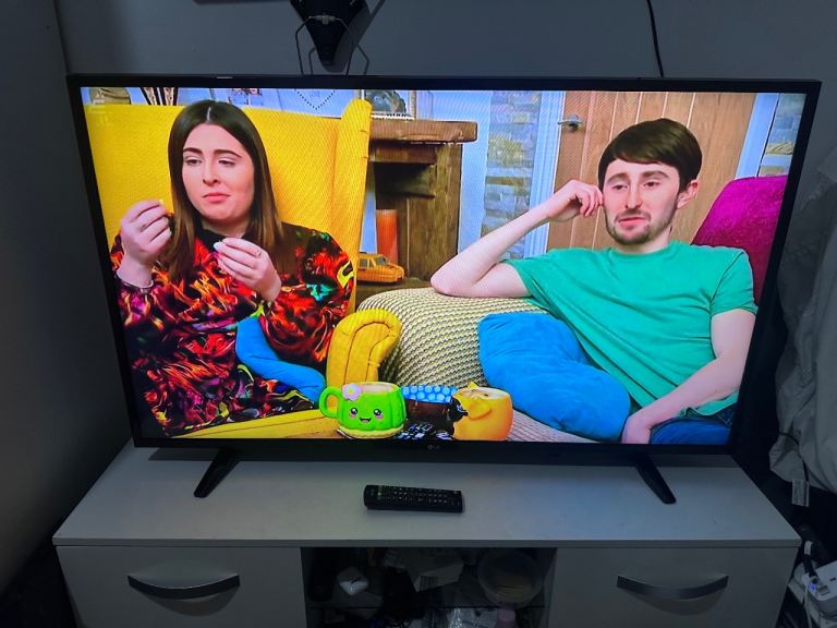 Excellent 49” LG LED FREEVIEW HDTV 