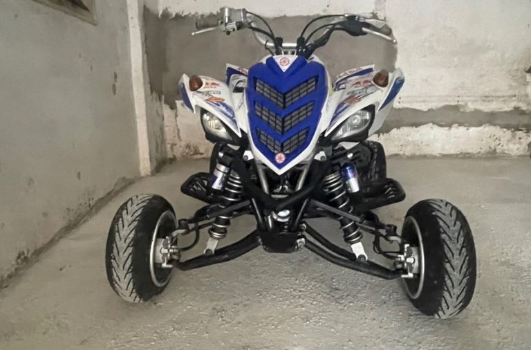 Yamaha Raptor 700r on road quad 