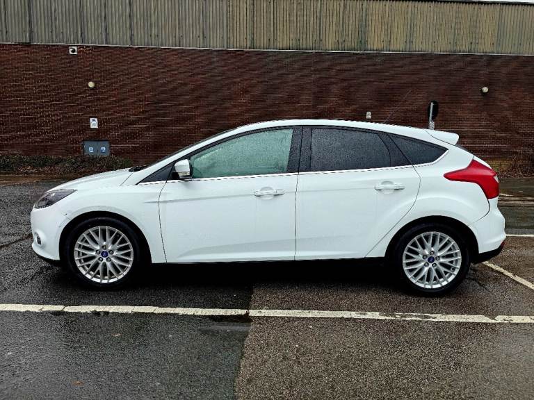 Ford, FOCUS, Hatchback, 2014, Manual, 998 (cc), 5 doors