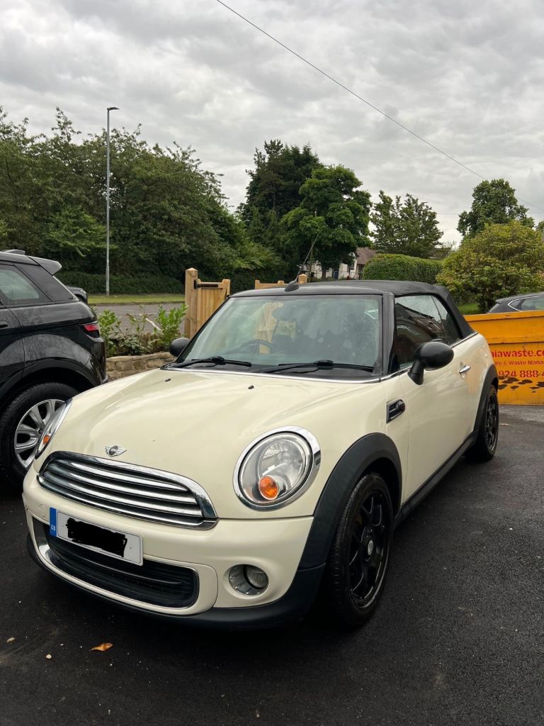 Mini, CONVERTIBLE, Convertible, 2011, Manual, 1598 (cc), 2 doors