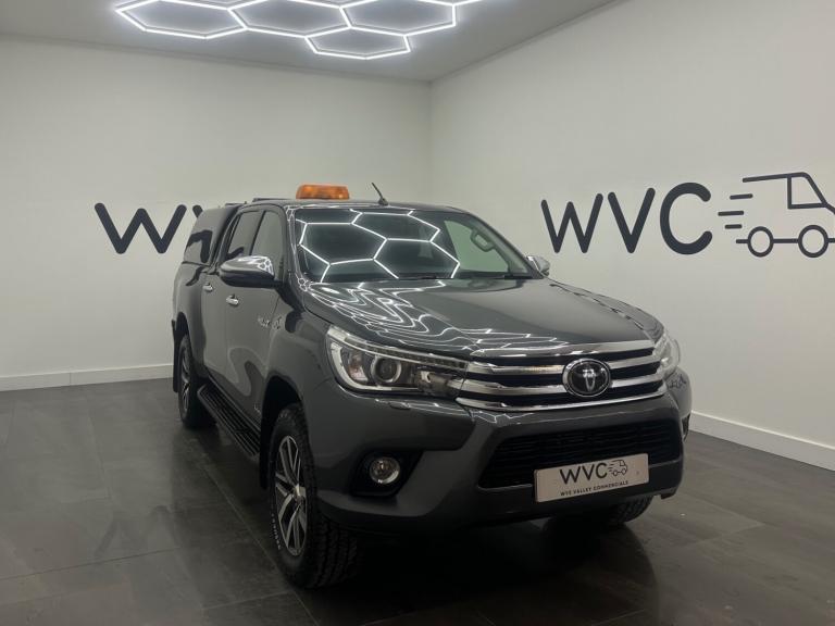2019 Toyota Hilux Invincible D/Cab Pick Up 2.4 D-4D Auto PICK UP Diesel Automatic