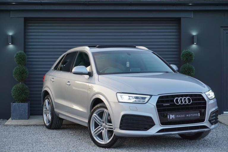 AUDI Q3 2.0 TDI QUATTRO S LINE PLUS **RARE PAN ROOF STUNNING EXAMPLE FASH**