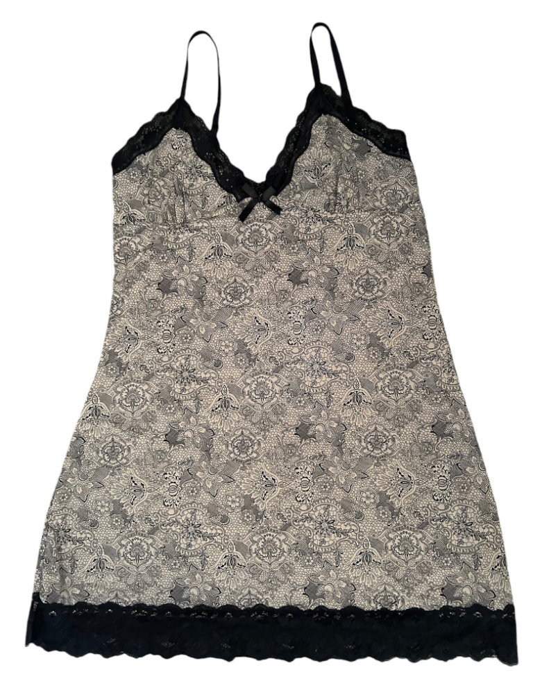 Love To Lounge Night Dress Slip On Lace Detail On V Neck With Black Bow Size 12-14