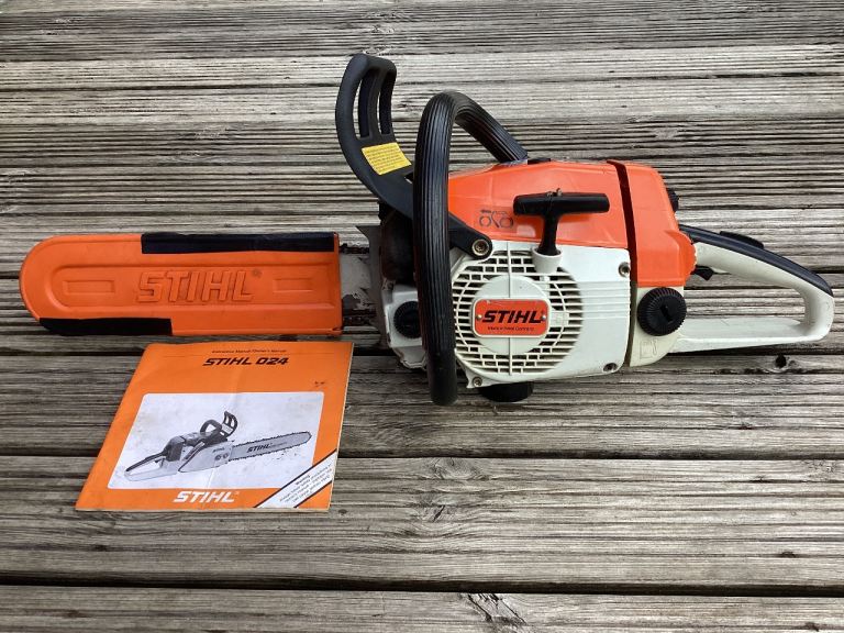 STIHL 024 CHAINSAW. VGC.