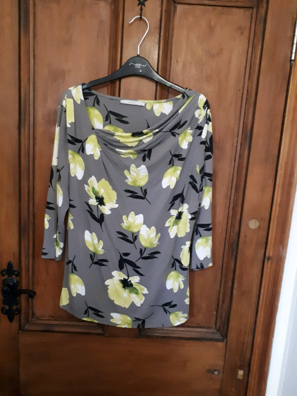 Ladies grey 3/4 sleeve top size 12