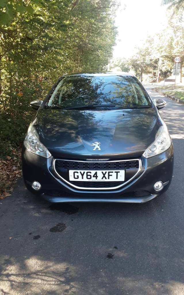 🚗 2014 Peugeot 208 Style PureTech – Panoramic Sunroof – £20 Road Tax!