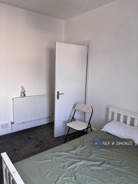1 bedroom in Francis St, Plymouth, PL1 (#2943625)