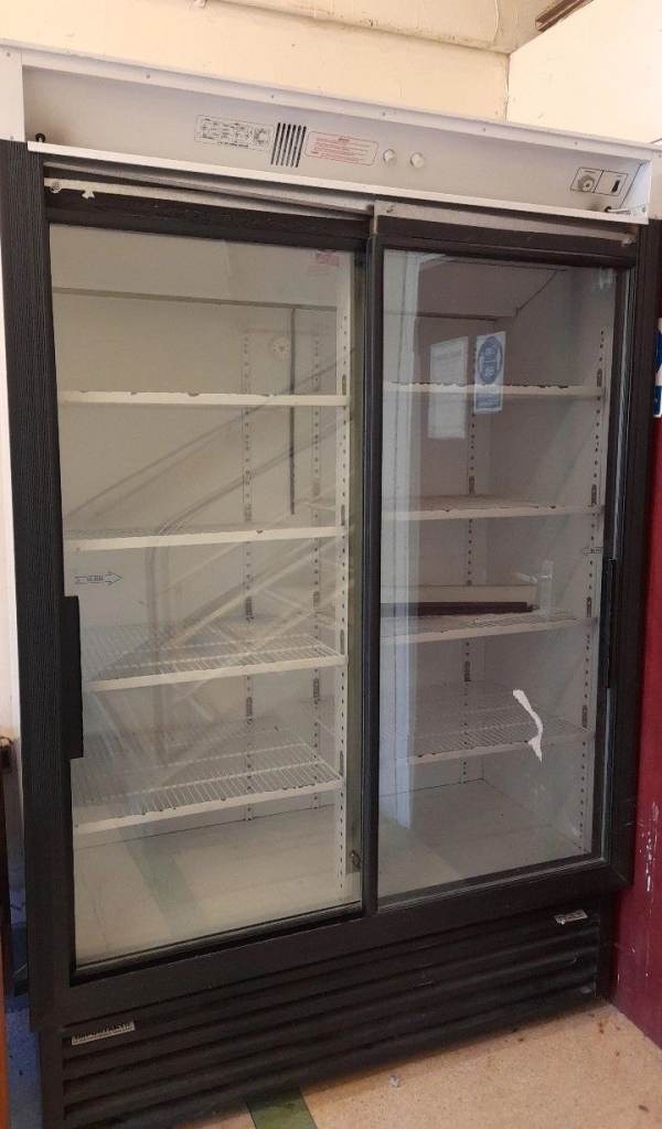  Commercial Merchandiser Refrigerator, 37 cu. ft capacity, H80 W53.5 D25 (Inches)