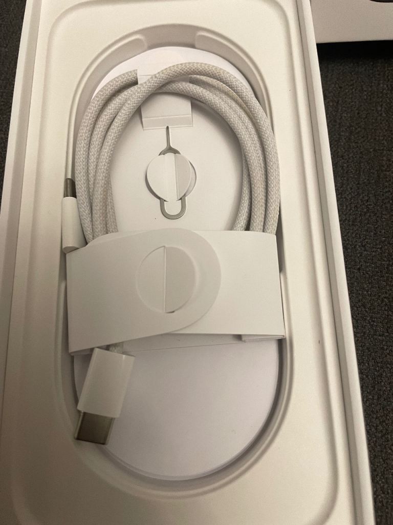 Apple IPhone 16 Black 128gb great condition 