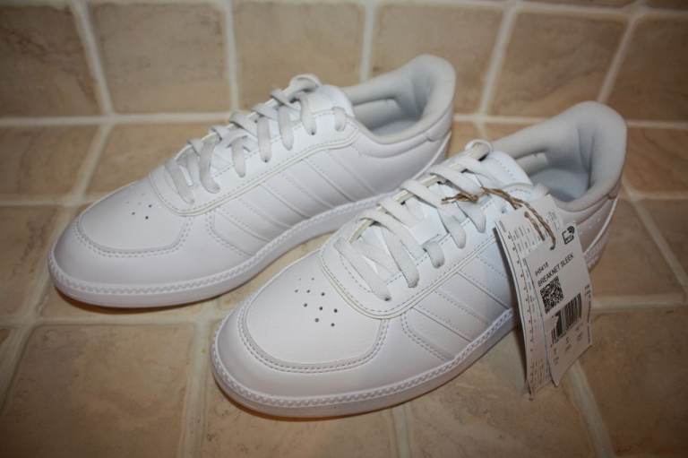 adidas Breaknet Sleek in Triple White Colourway - Size UK 6 **NEW**