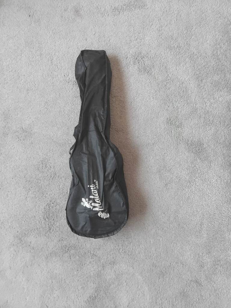 Malani Black Ukulele with Bag – Good Condition