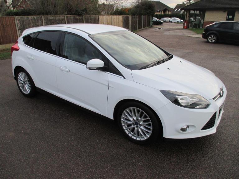  Ford Focus 1.0T EcoBoost Zetec Navigator Euro 5 (s/s) 5dr Petrol Manual