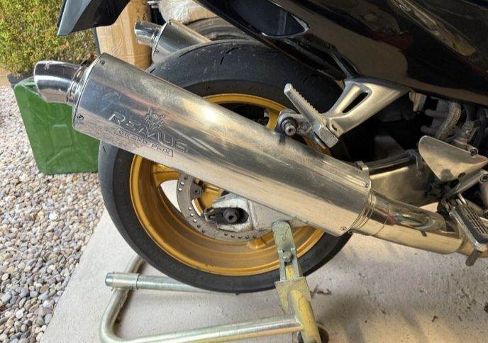 1997 Honda super blackbird cbr 1100 xx