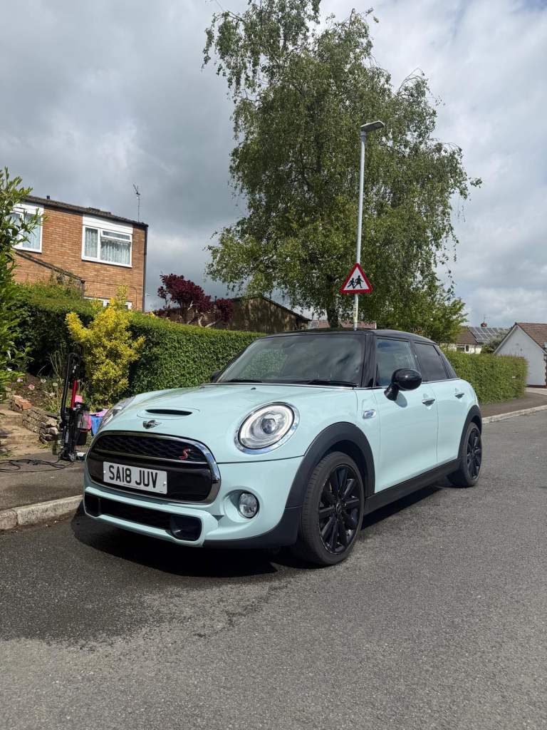 Mini, HATCHBACK, Hatchback, 2018, Manual,1998 (cc), 5 doors