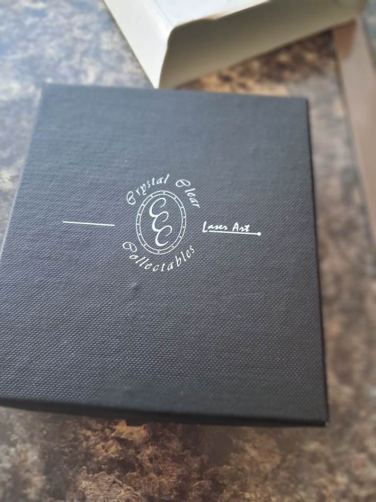 Crystal Clear Collectables Laser Art Box – with libra birth sign