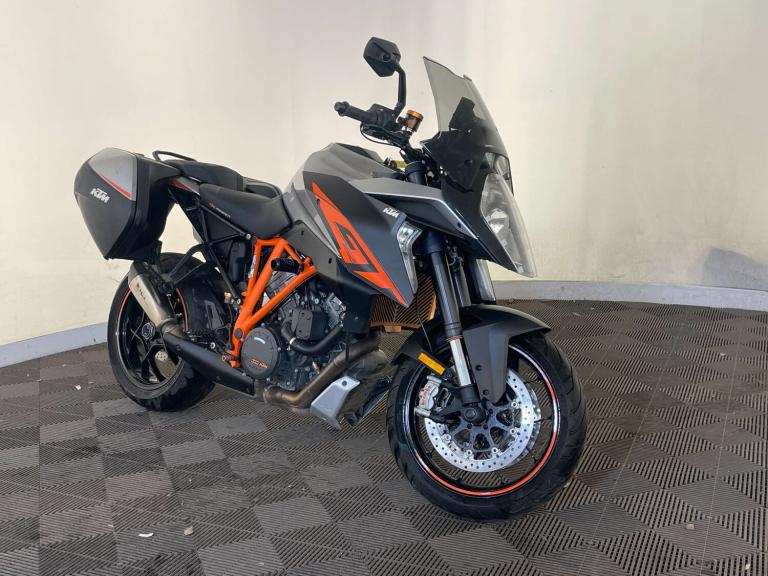 2016 KTM SUPERDUKE 1290 Super Duke GT (16MY) Sports Tourer PETROL Manual